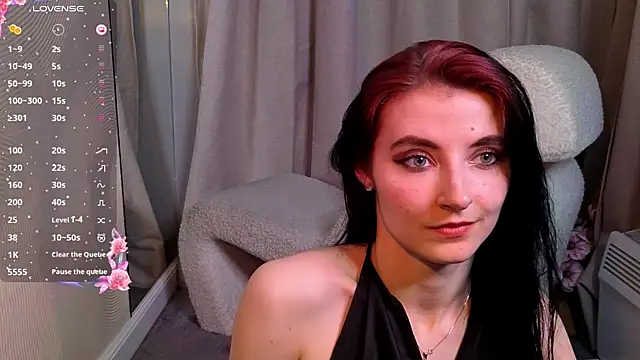 NicoleLuxe Adlı Modelin Canlı XXX Sohbeti