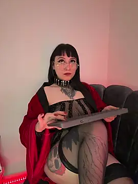 XXX chat uživo modela Ravenna666_