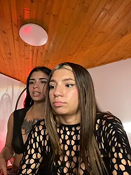 Chat +18 de Isabella18_pink ao vivo