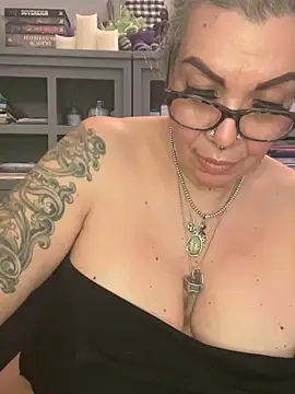 dieseldame1313 在線直播表演