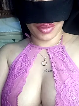 Zouzou_sexy's Webcam Show