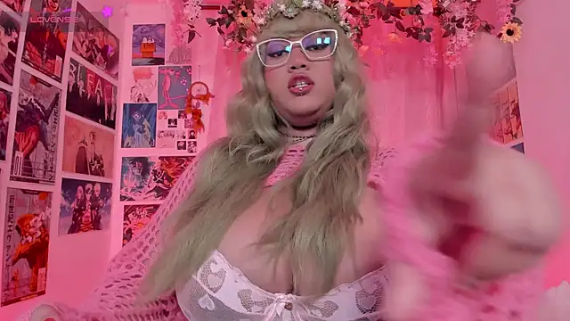 แชท XXX สดของ MissCurvyTop