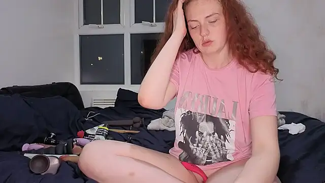 ENGLISHEMILY_69のライブXXXチャット