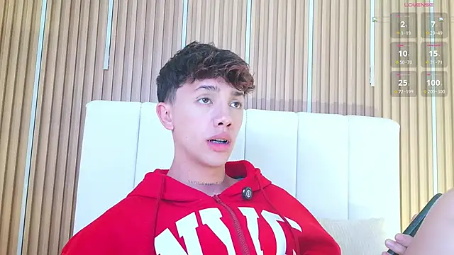 Tomy_Rox's Webcam Show