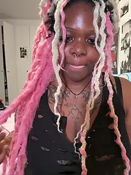 Nyla_xoxのライブXXXチャット