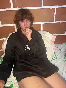 JoelnClouds 在線直播表演