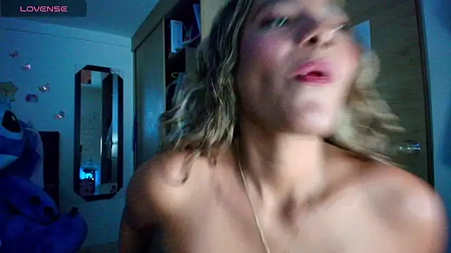 XXX chat uživo modela megan_collins96