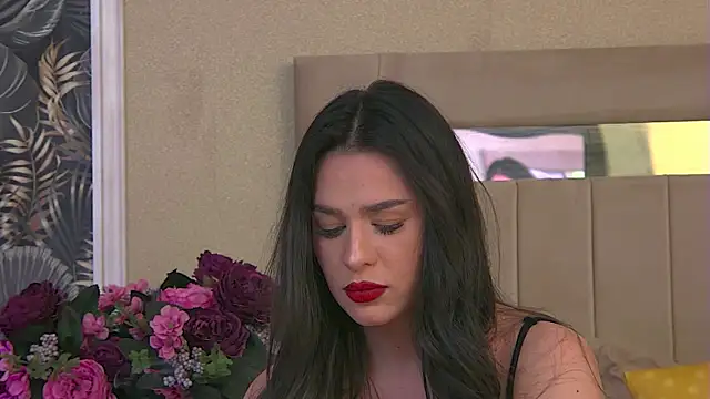 XXX chat uživo modela reyabaines