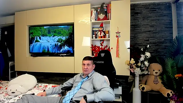 SpartacusDaddy48 Webcam Show