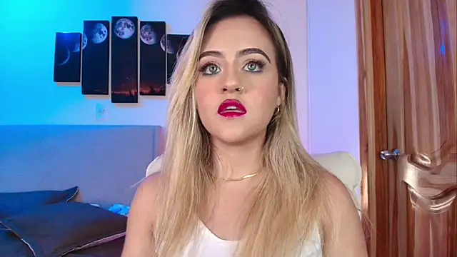 MaryMoon_ Chat XXX in diretta