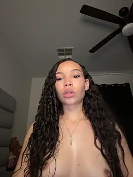 แชท XXX สดของ nikkiloveee