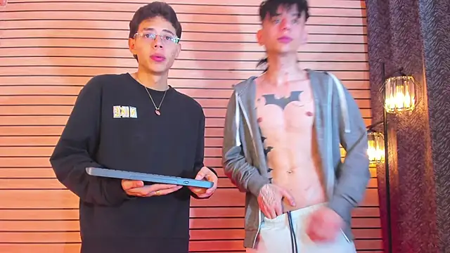 แชท XXX สดของ TheBatMansion