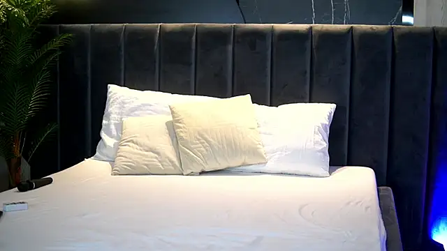 KylieKroftt Live XXX Chat