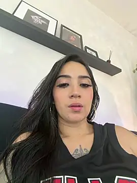 Czat XXX na żywo – EmmyEvans1