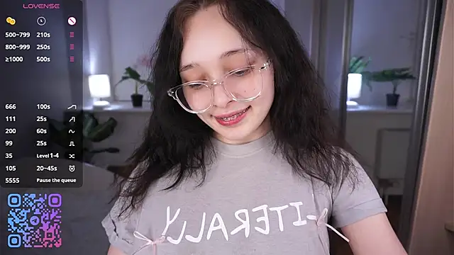 HannaHaylesn Live XXX chat