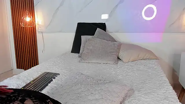 Marie_Castelzc's Live XXX Chat