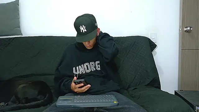 Party_Straight's Live XXX Chat