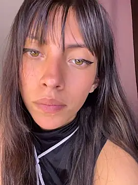 MiaGoth_ Adlı Modelin Canlı XXX Sohbeti