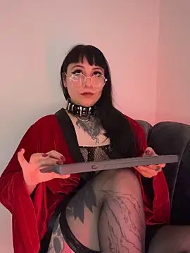 Онлайн чат XXX Ravenna666_