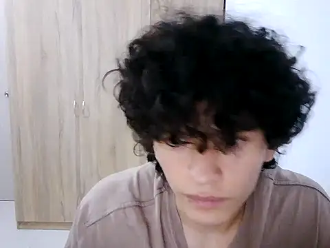 normalboy16: απευθείας συνομιλία ΧΧΧ