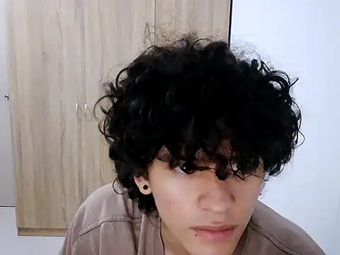 Pokazy przed kamerką – normalboy16