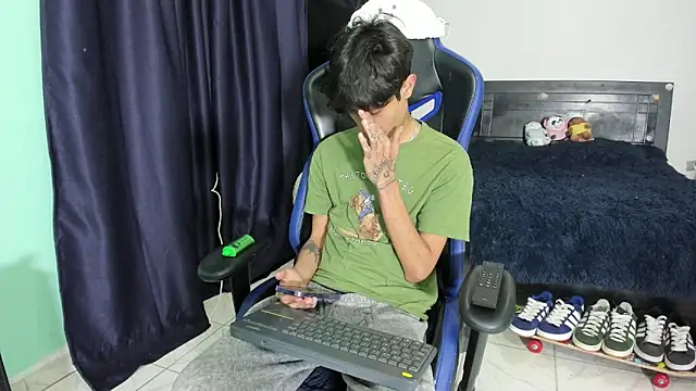 TYLERhHOT2005n Webbikameraesitys