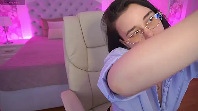 XXX chat uživo modela TorrySrar