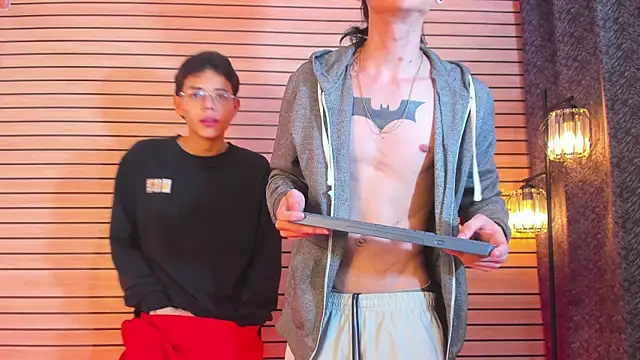 TheBatMansion 即時 XXX 聊天