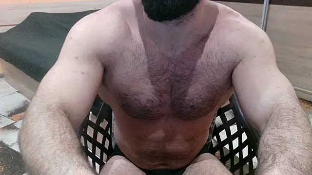 Show modela alieninhumanbody1 na web-kameri