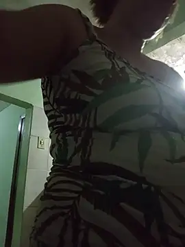 Chat +18 de BIADELICIA1 ao vivo