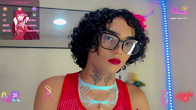 Darianna_Atehortua: διαδικτυακό σόου στην κάμερα