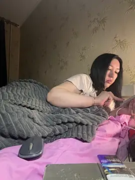 Naughtbaby_2025's Live XXX Chat