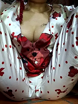 Love_forever_69 网络视讯表演