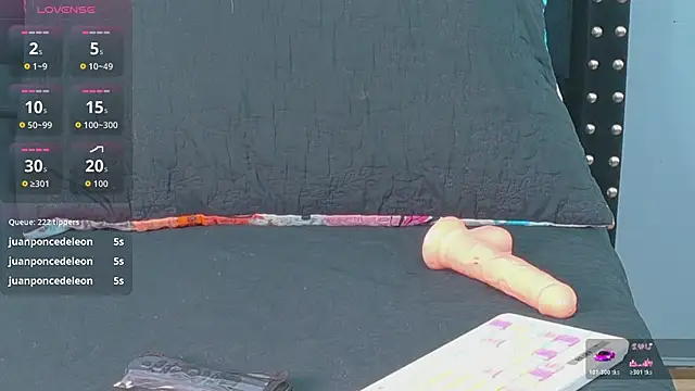 Chat XXX en directo de EbonyCoWorker