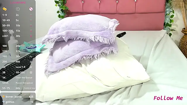 jade_xxx élő XXX-chatje