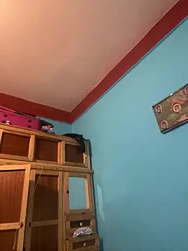 emi_li82's Webcam Show