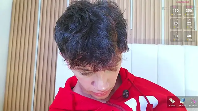 Tomy_Rox's Live XXX Chat