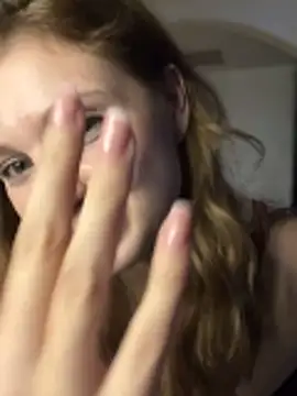 Živý XXX chat Emaline_Fane