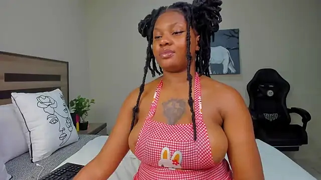 Renee-18 Chat XXX in diretta