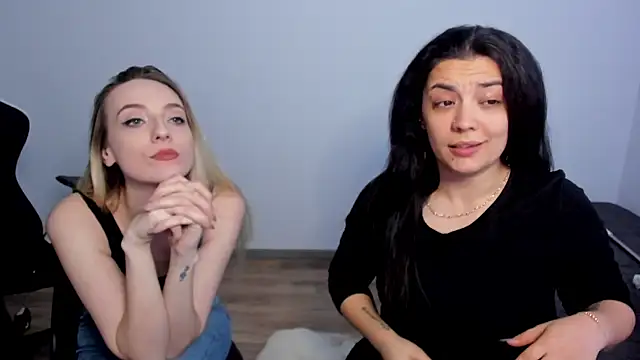 LuciaLoca 라이브 XXX 채팅