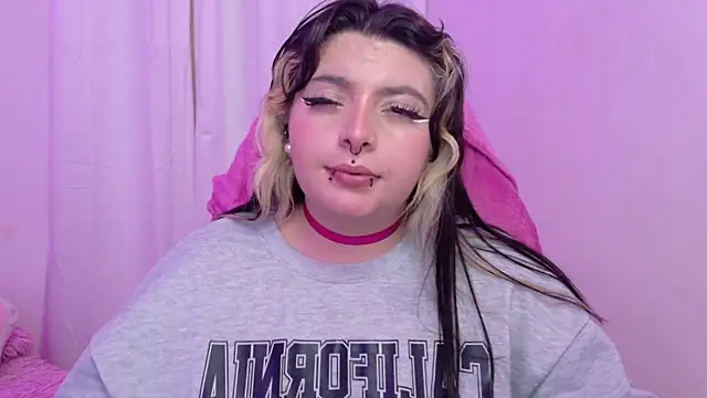 دردشة Sachi_Meow الجنسية المباشرة