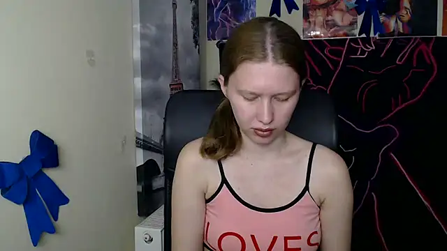 StellaCRL Adlı Modelin Canlı XXX Sohbeti