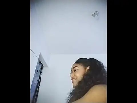 Roonie_garces – Naživo XXX chat