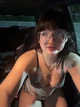 Chat +18 de urpuppymoon ao vivo