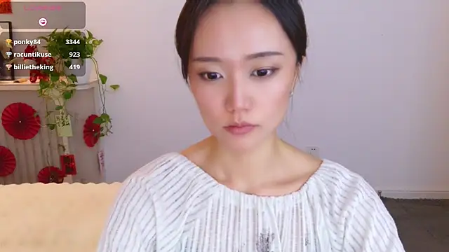 Chat +18 de Nitamade79 ao vivo