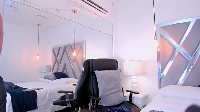 Chat XXX ao vivo de Chriss_Diamond