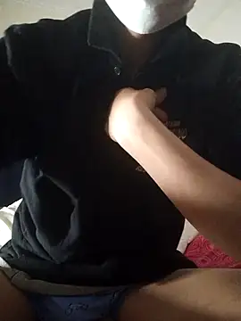 yookan137: διαδικτυακό σόου στην κάμερα