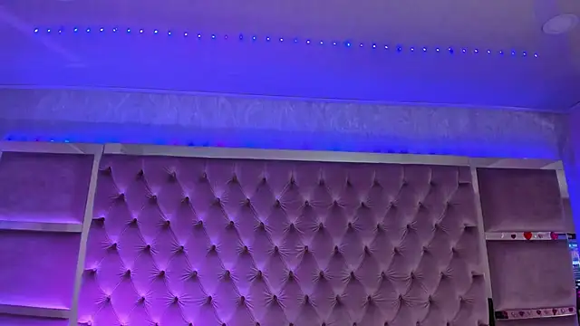 Chat +18 de Harii_02 ao vivo