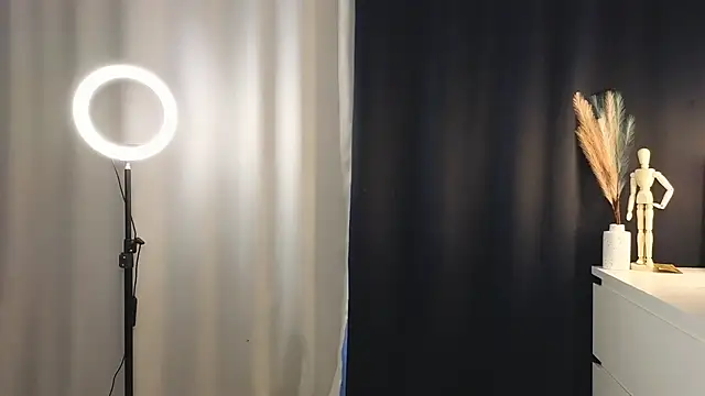 Chat +18 de Charlo_tata ao vivo