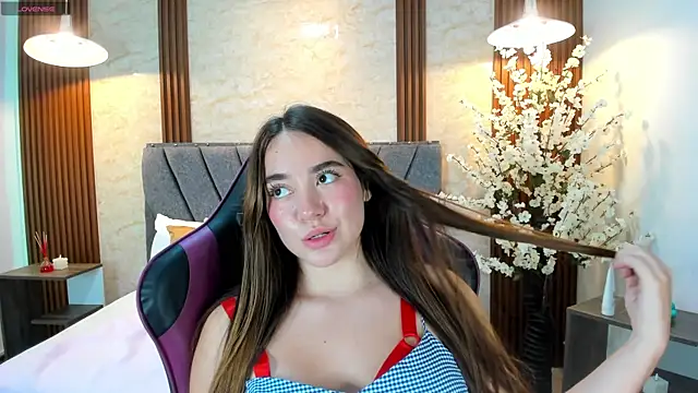 Chat +18 de Anissa_m_ ao vivo